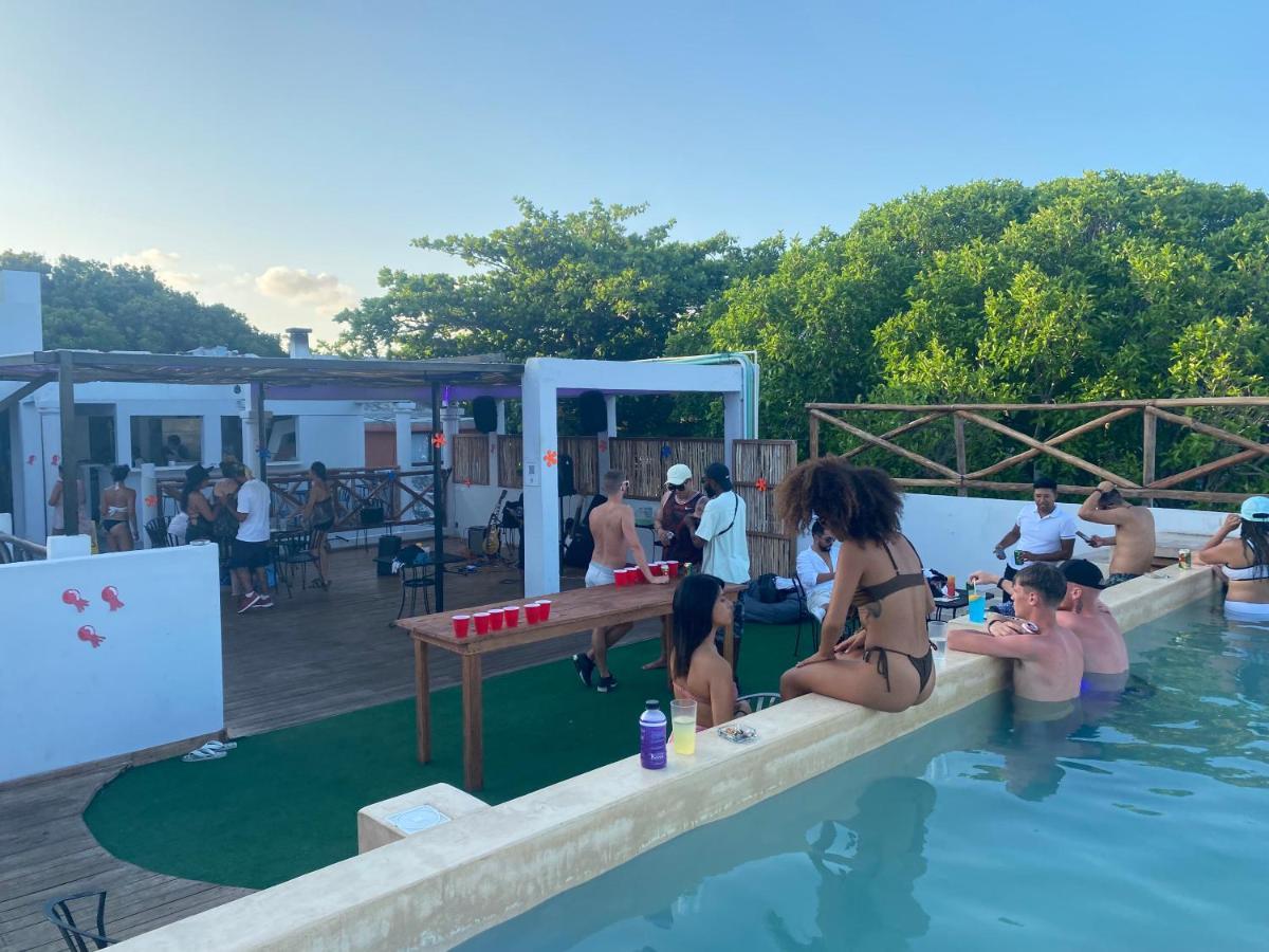 Why Not Rooftop Party Hostel Playa del Carmen Eksteriør bilde